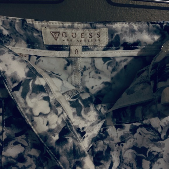 Guess, Size 0 Dress shorts - Picture 5 of 5
